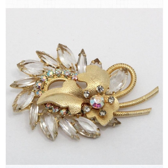 JULIANA Verified Gold Clear Leaf Accent Brooch. - Picture 1 of 4